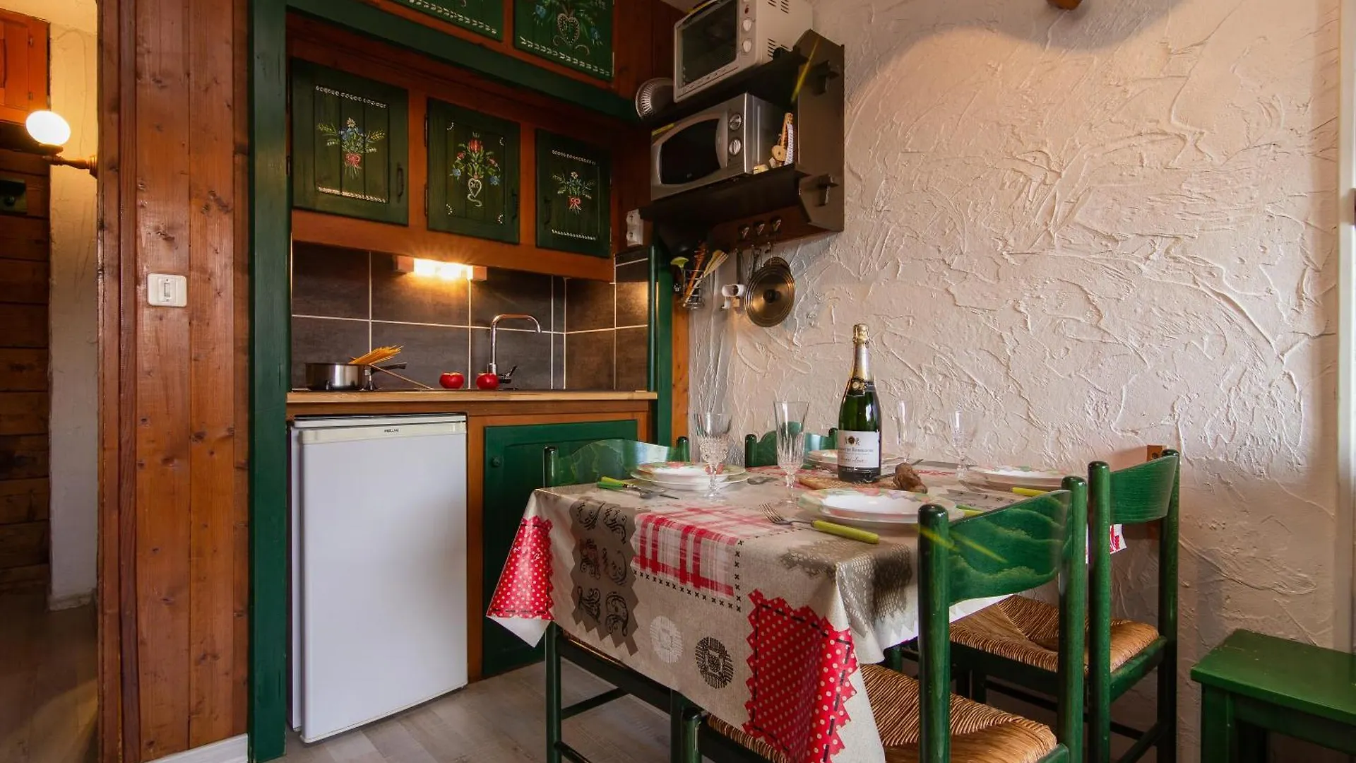 Residence Amethystes D4 Ski In Ski Out - Happy Rentals Chamonix Apartment